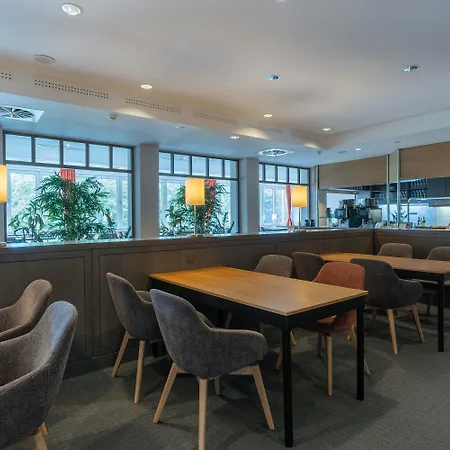 塞米那里斯巴特洪内夫酒店 莱茵河畔的巴特霍内夫